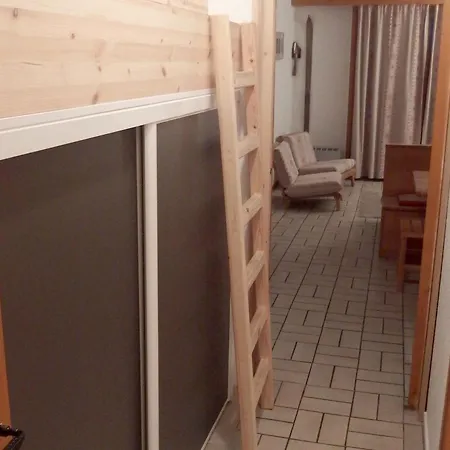 2 Pieces, 6 Pers, Piscine, Animaux Admis, Parking - Fr-1-263-141 *