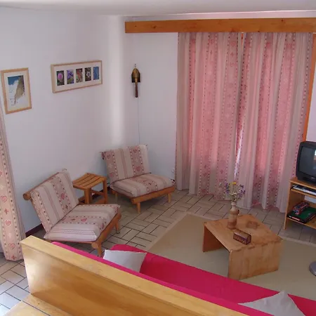 2 Pieces, 6 Pers, Piscine, Animaux Admis, Parking - Fr-1-263-141 Apartment *